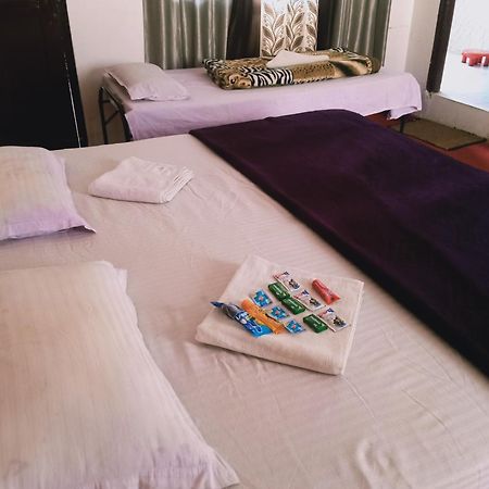 Debbhumi Regency Hotel Sangla Bilik gambar