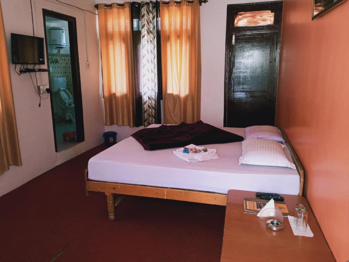Debbhumi Regency Hotel Sangla Luaran gambar