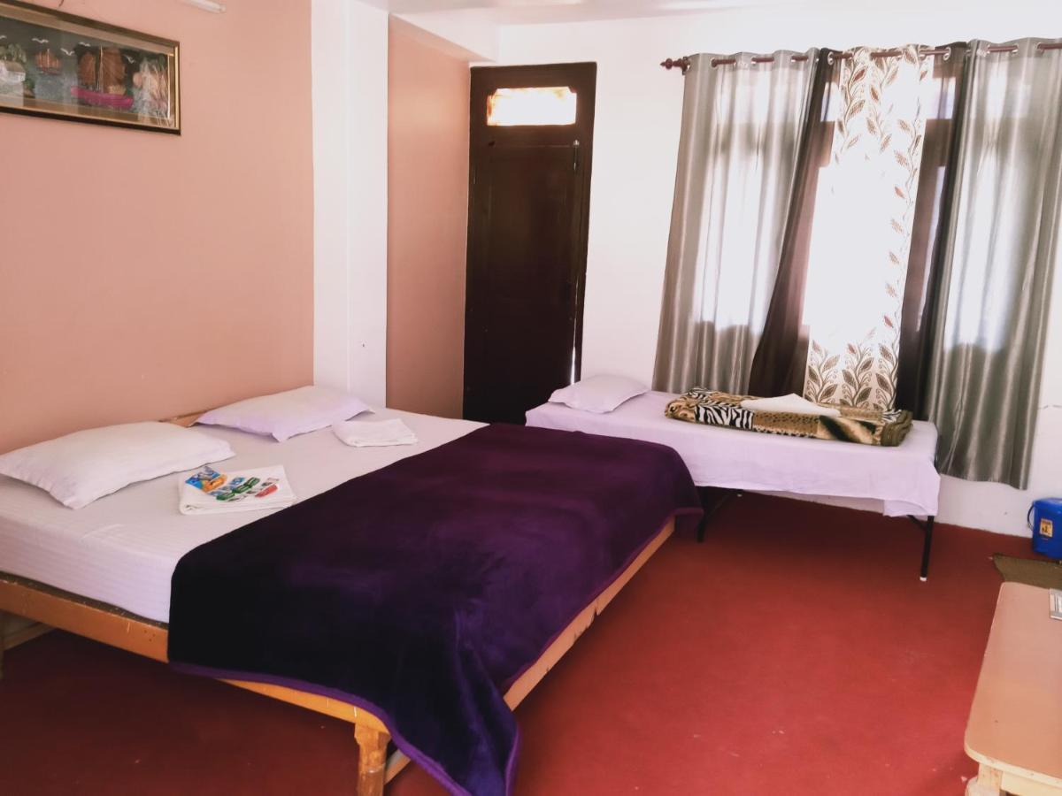 Debbhumi Regency Hotel Sangla Luaran gambar