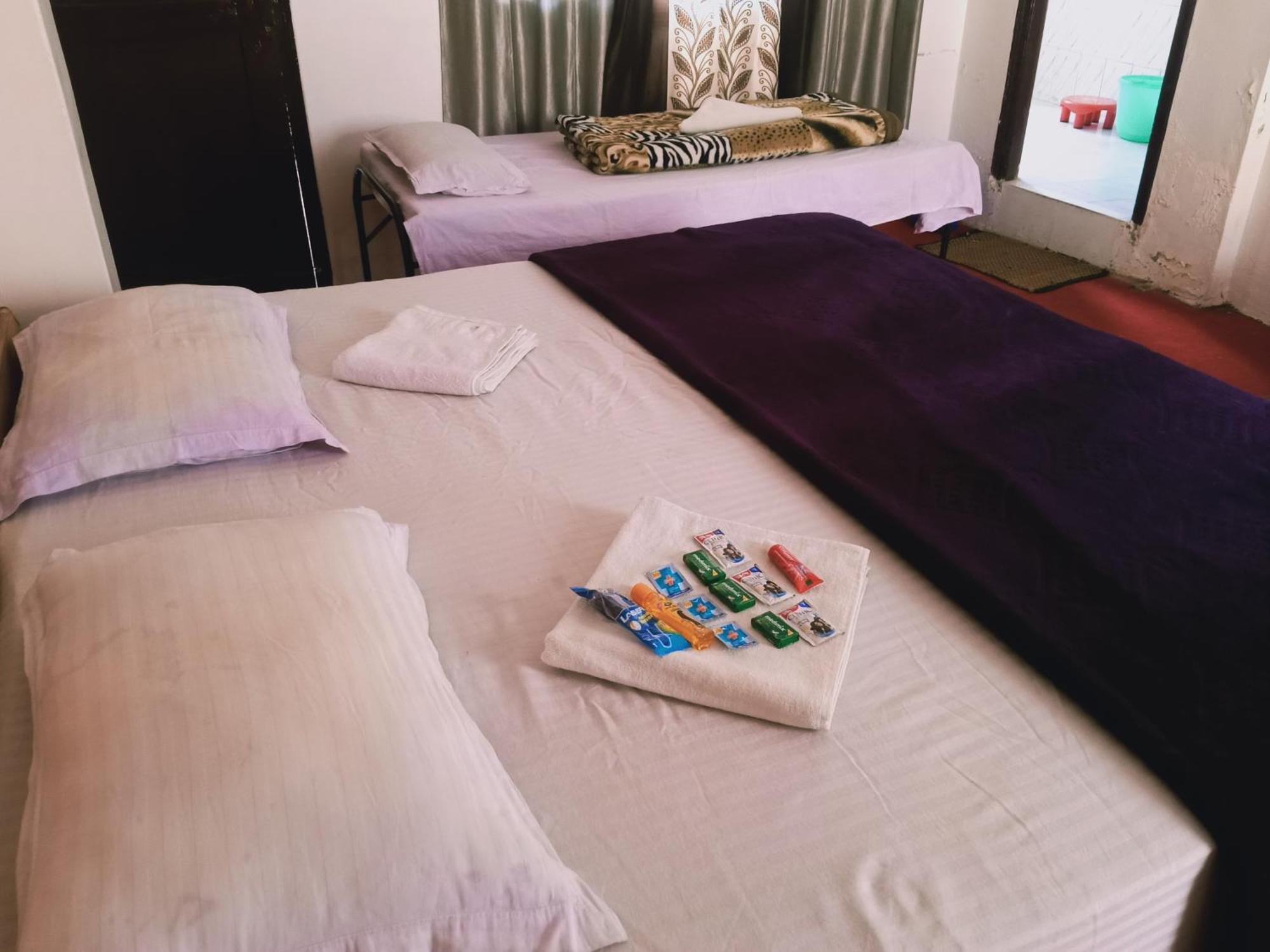 Debbhumi Regency Hotel Sangla Bilik gambar