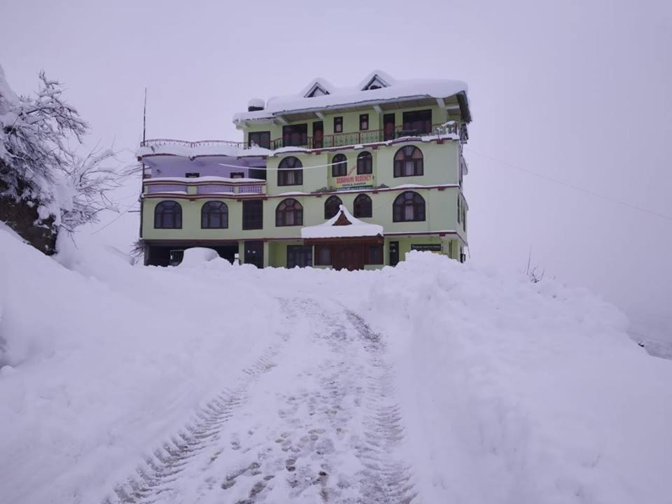 Debbhumi Regency Hotel Sangla Luaran gambar