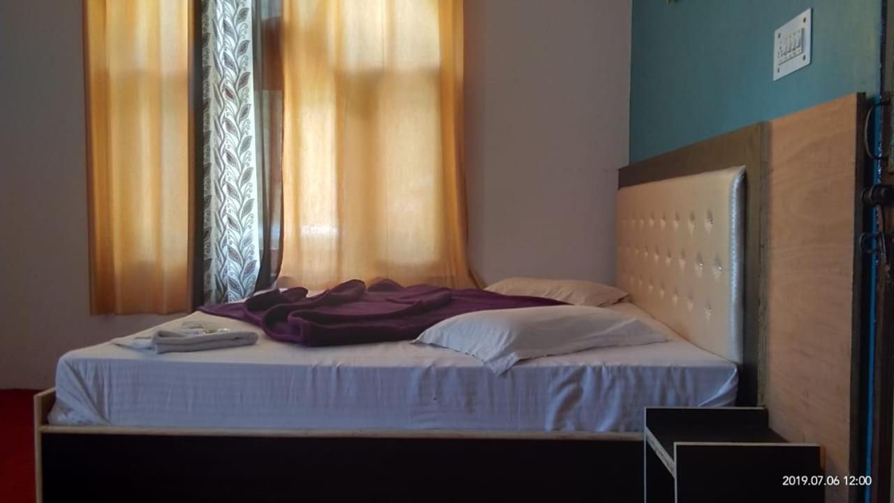 Debbhumi Regency Hotel Sangla Luaran gambar